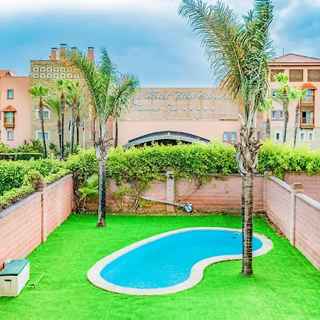 Nice Home In Estepona With Outdoor Swimming Pool, Wifi And 3 Bedrooms Semesterbostad