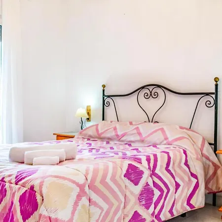 Nice Home In Estepona With Outdoor Swimming Pool, Wifi And 3 Bedrooms Сasa de vacaciones *
